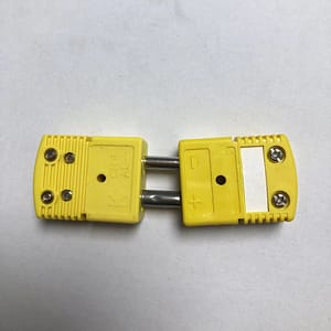 TH plug one pair